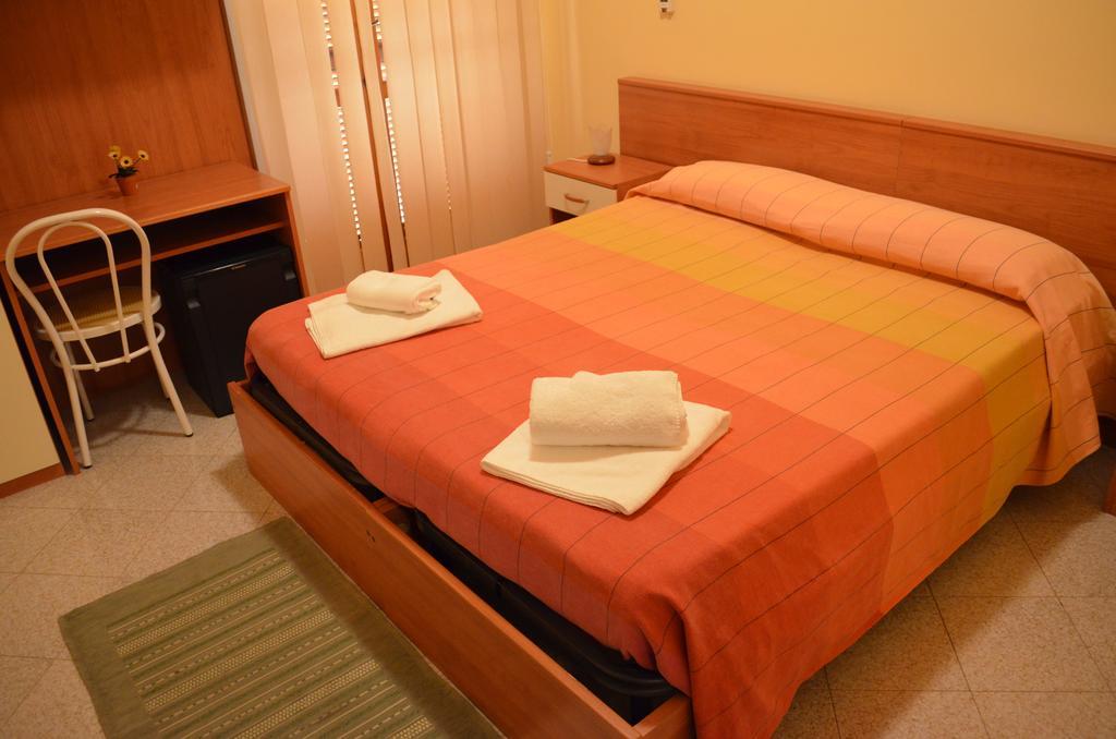 Hotel Barbieri Vibo Valentia Marina Ruang foto