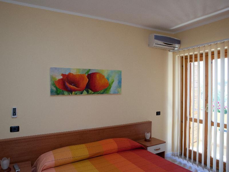 Hotel Barbieri Vibo Valentia Marina Bagian luar foto