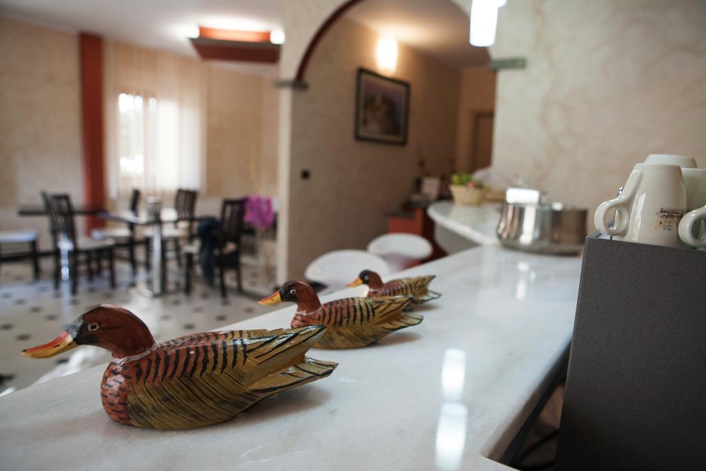 Hotel Barbieri Vibo Valentia Marina Bagian luar foto