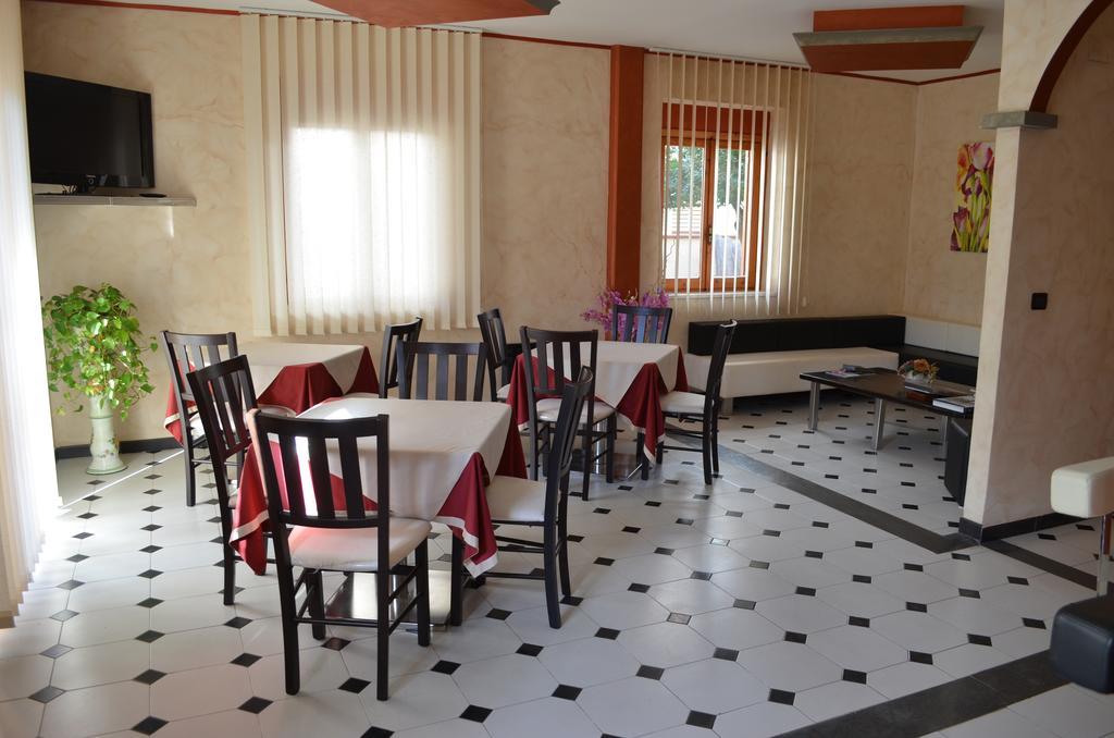 Hotel Barbieri Vibo Valentia Marina Bagian luar foto